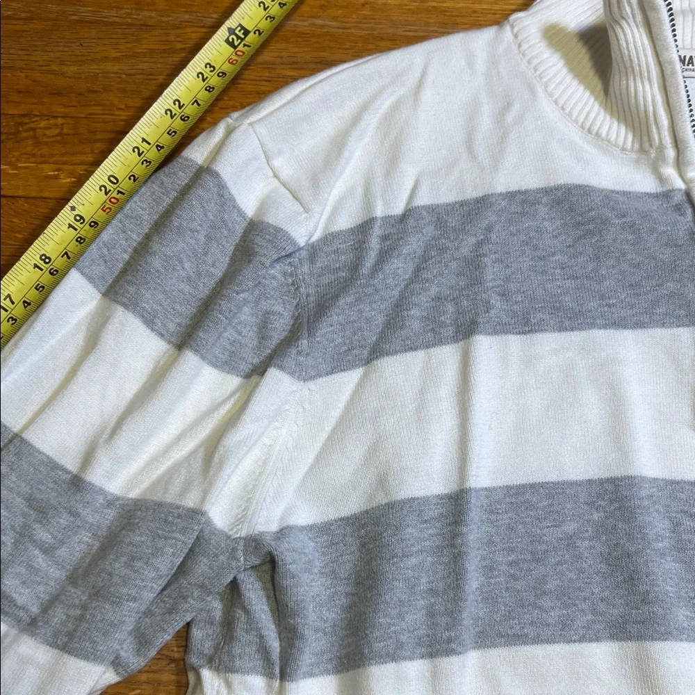 Old Navy Men Large Gray White Stripe Quarter Zip Mock‎ Neck Long Sleeve Sweater